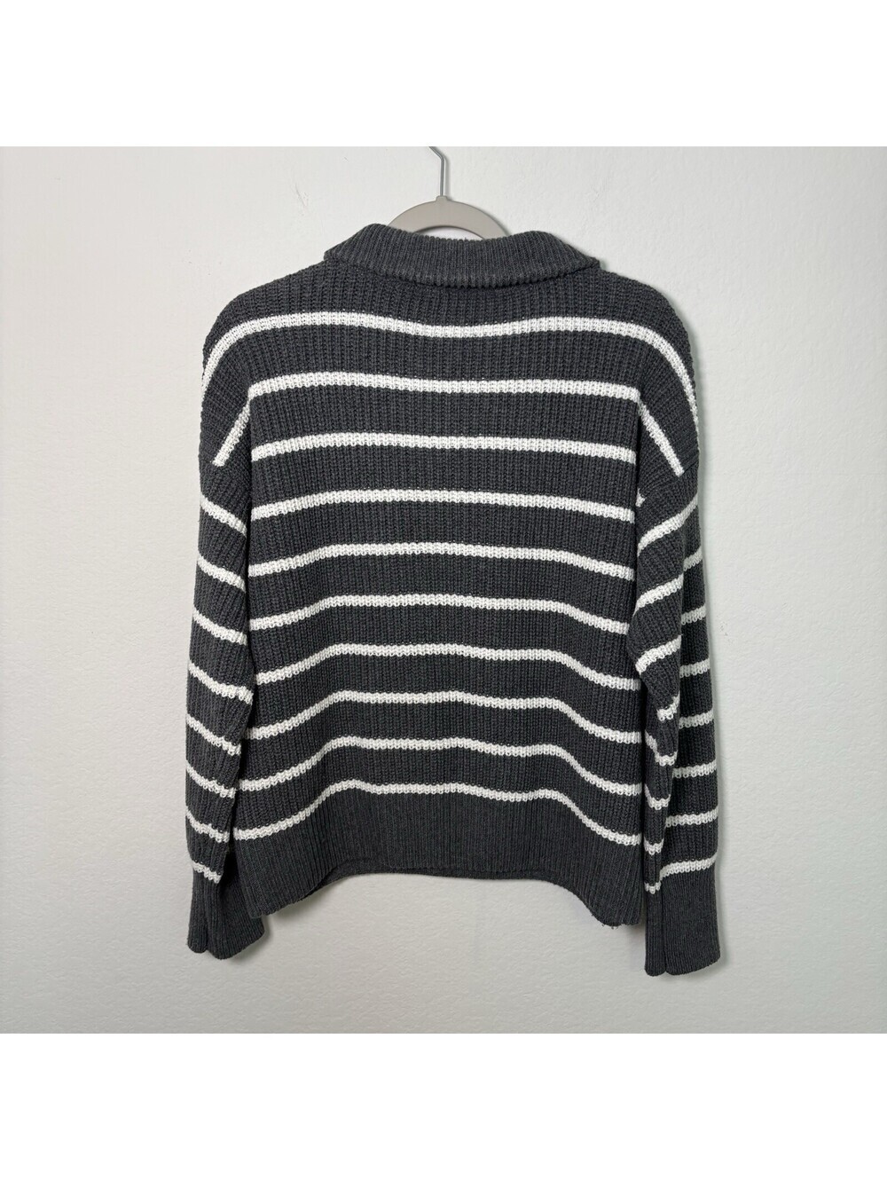Faherty Women’s Mariner Striped Quarter Zip Knit Sweater Grey Size S Preppy EUC - Picture 4 of 7
